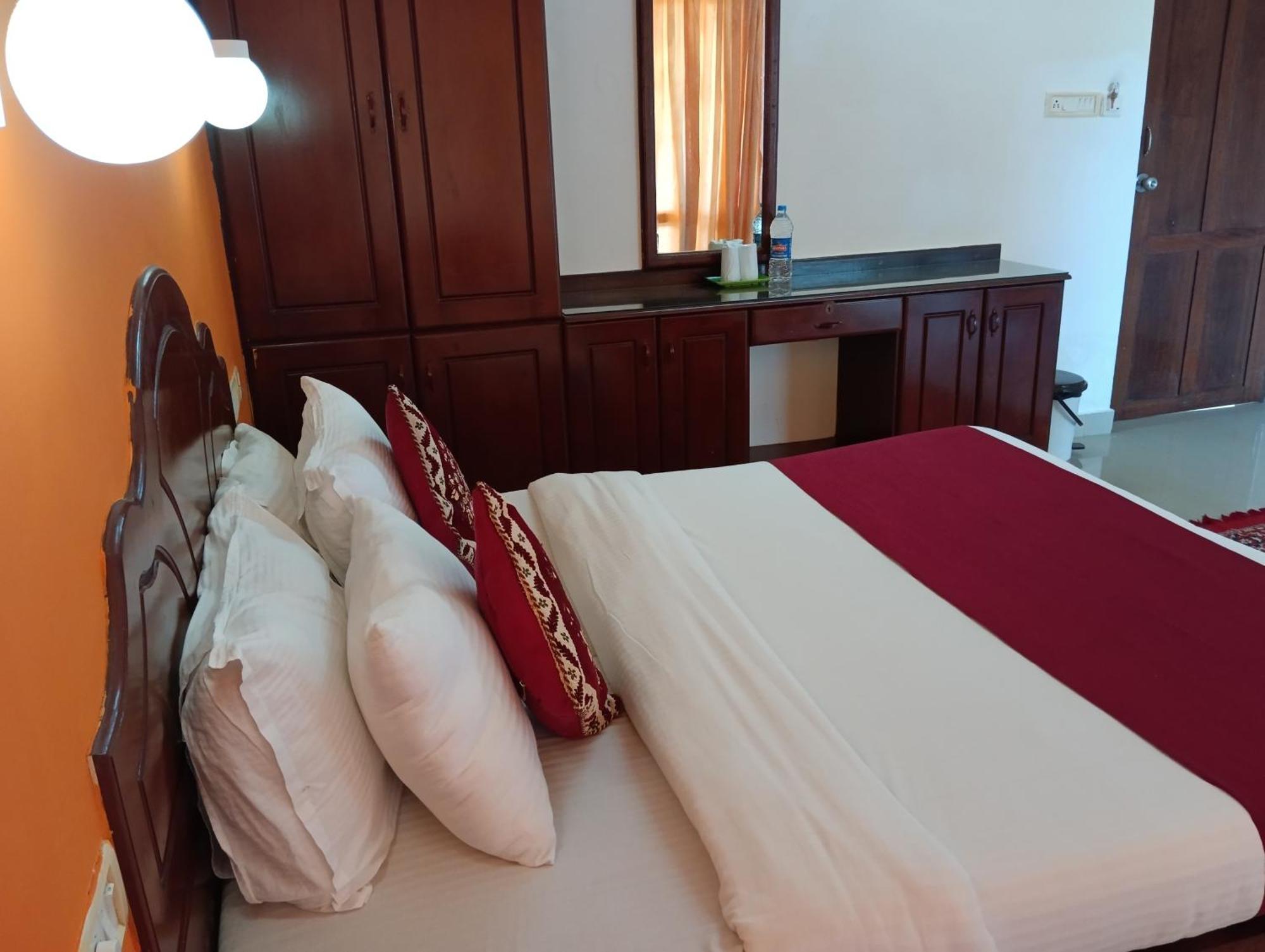 Vedantha Inn コーバラム エクステリア 写真